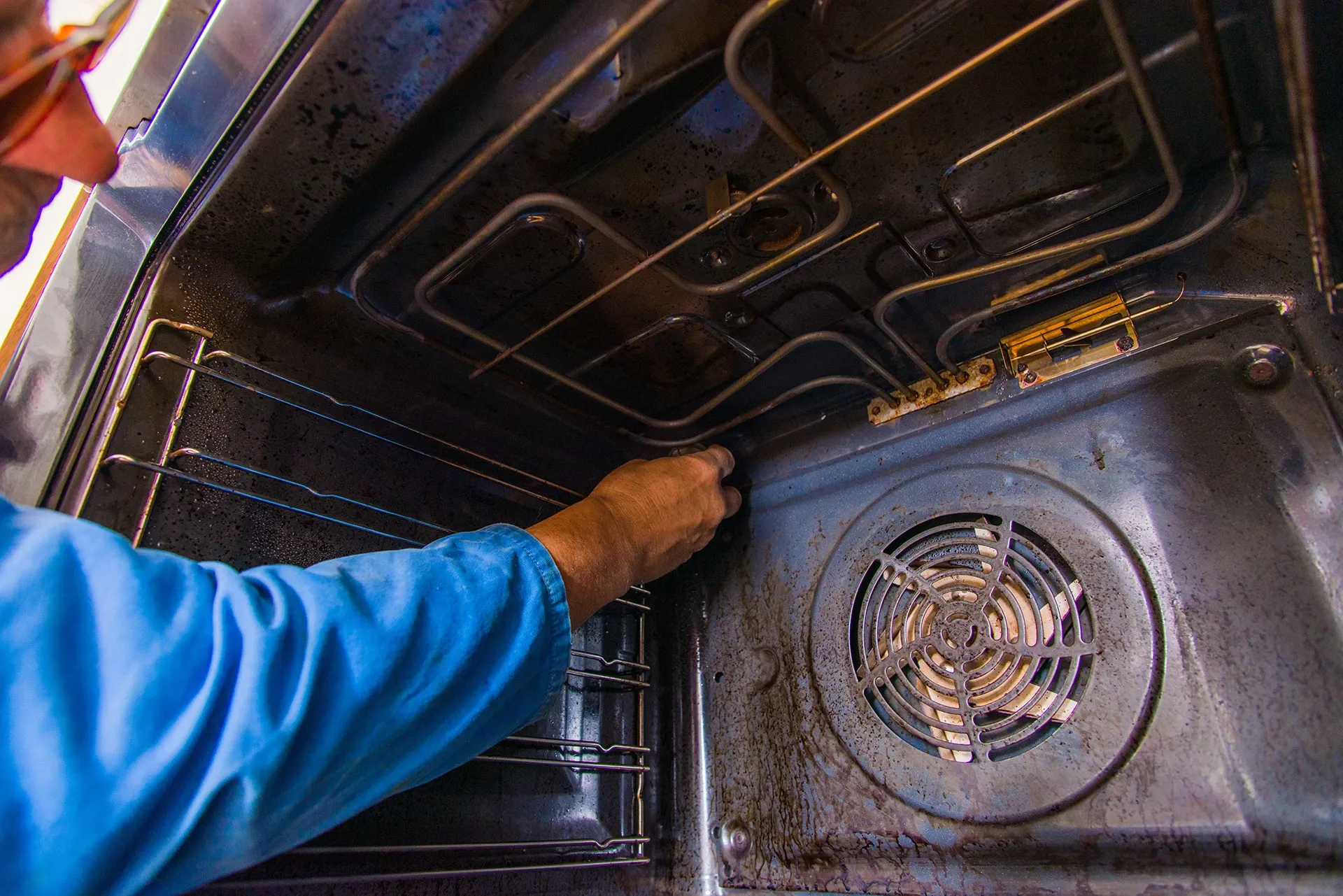 How Regular Oven Maintenance Can Save You from Costly Repairs
